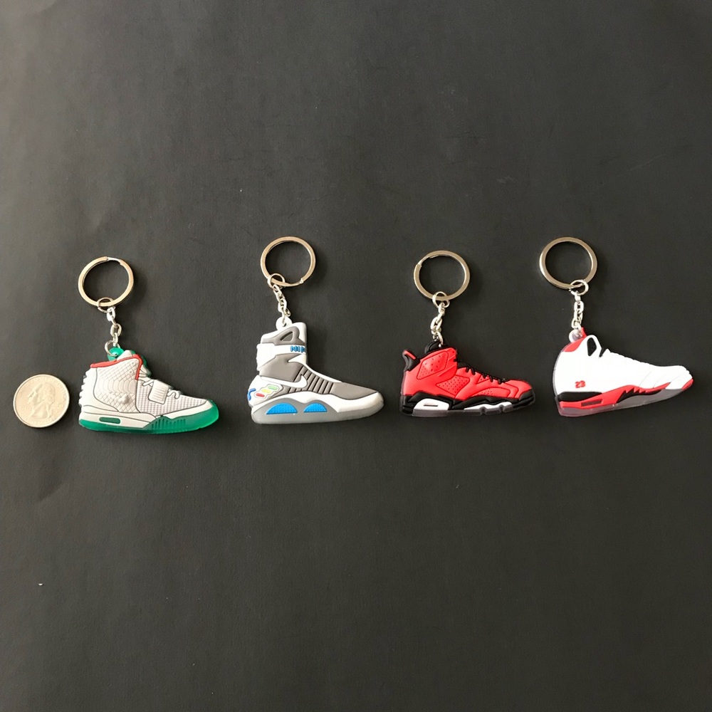 Air Jordan Sneaker Keychains - Picture 4 of 6